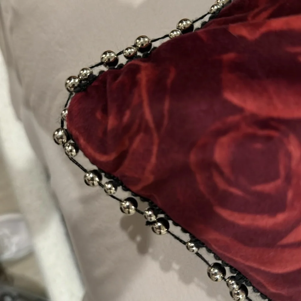 Halloween pillow velvety feel, burgundy rose pattern with silver print skull